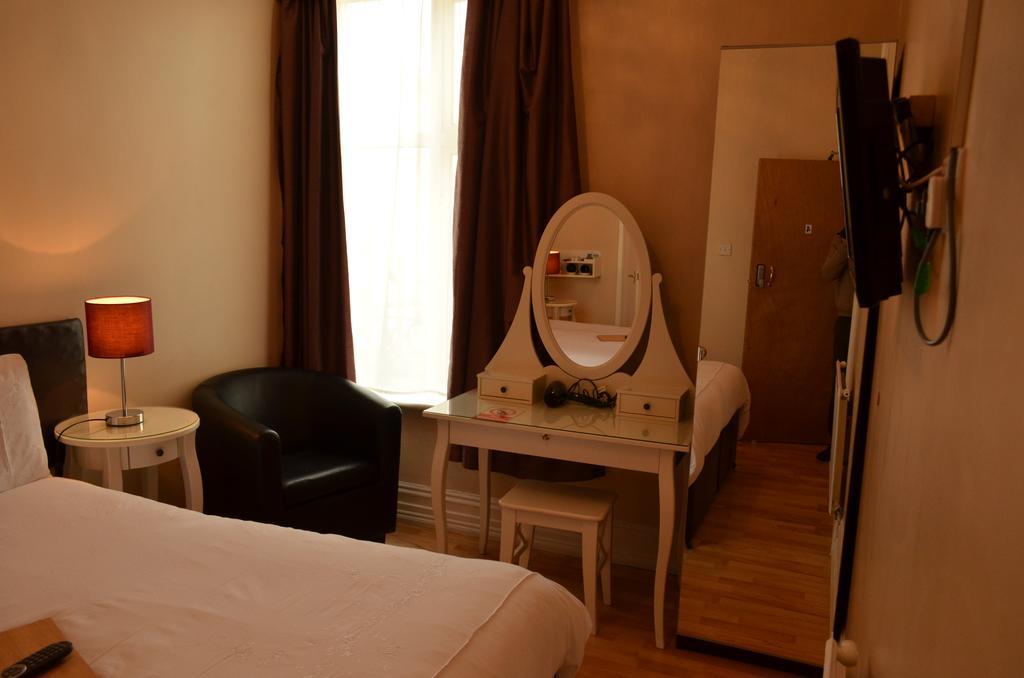 Shirley B & B Борнмът Екстериор снимка