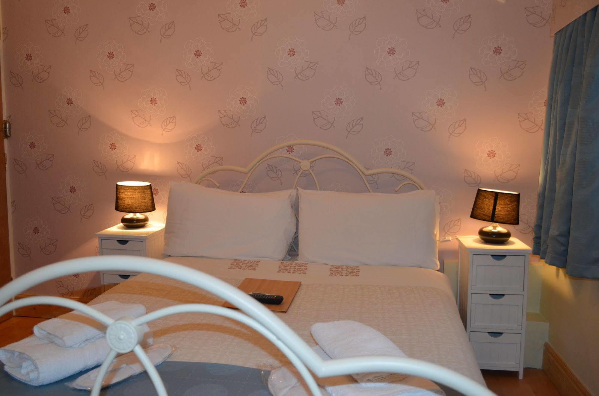 Shirley B & B Борнмът Екстериор снимка